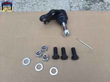 Шаровая правая нижняя NISSAN SERENA, VANETTE CARGO 1991-2002 (1.6-2.3D) J11021YMT фото