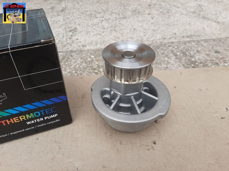 Помпа двигателя OPEL ASCONA B, ASCONA C, CORSA A, KADETT D, KADETT E 1979-1993 (1.3) D1X009TT фото