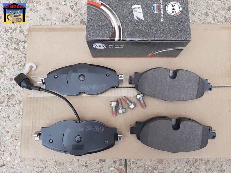 Колодки тормозные передние SKODA OCTAVIA; VW GOLF VII; AUDI A3 2012- (1.0-2.0D) (ABS)&nbsp;37958 67351114185 фото