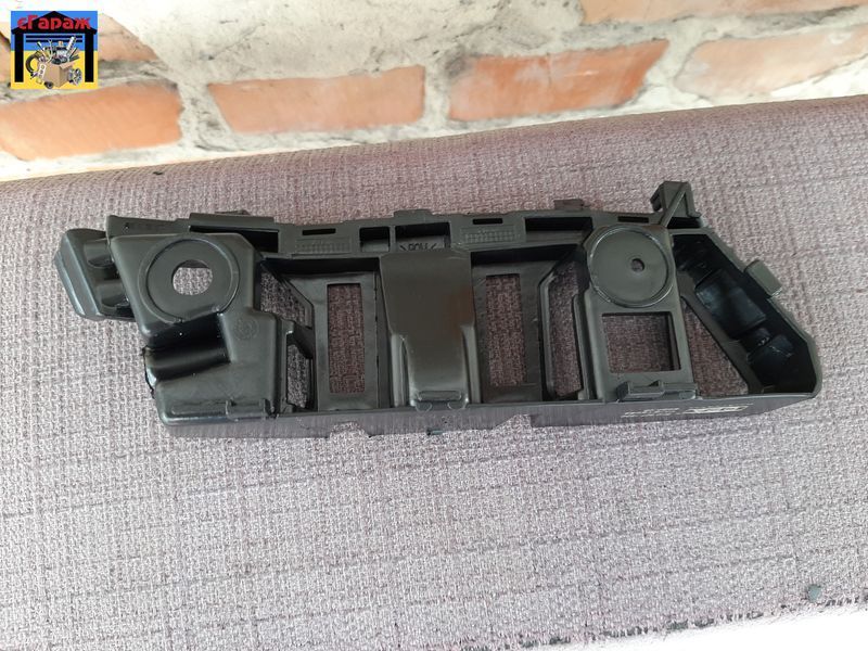 Напрямна переднього бампера ліва VW Tiguan (07-) (88071857202) DPA 00-00041310 фото